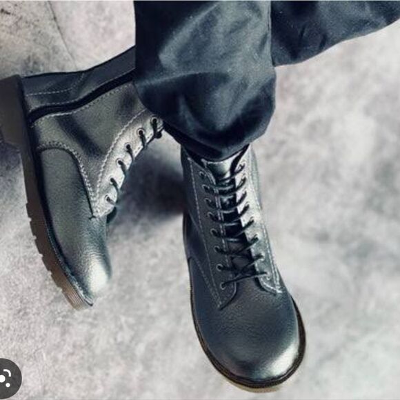 FOREVER 21 LACE UP SIDE ZIPPER CLOSURE ANKLE BOOT - Picture 1 of 15